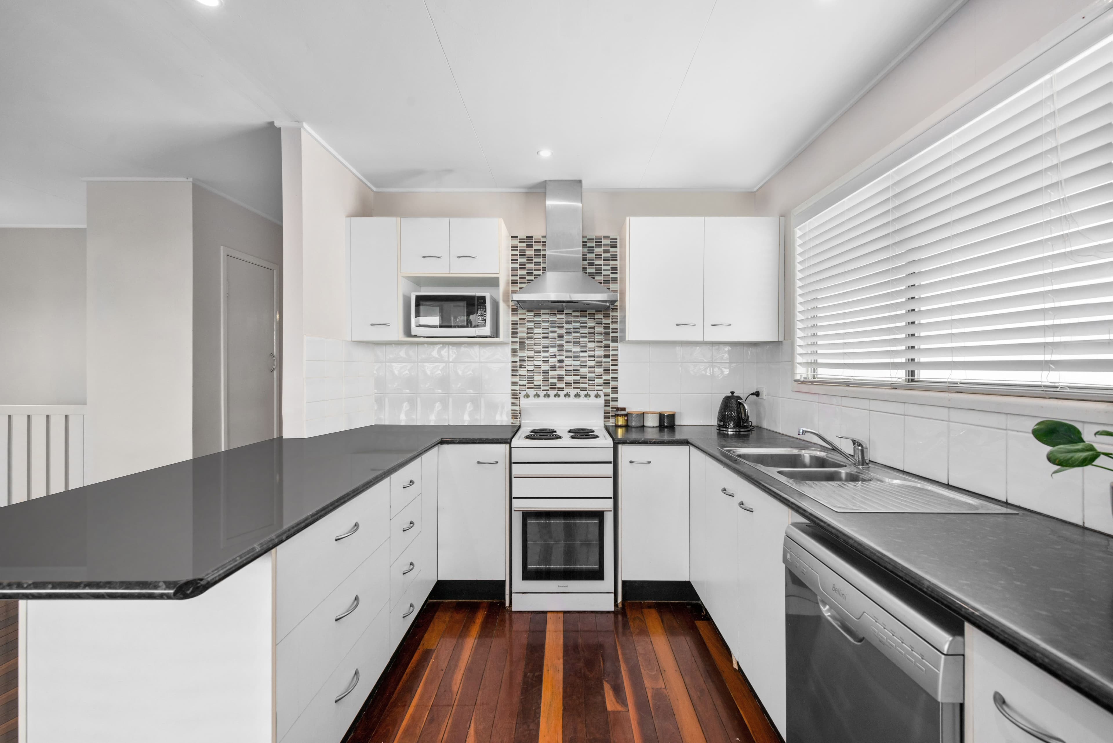 10 Napier Street, Murarrie QLD 4172, Murarrie - Thumbnail 5