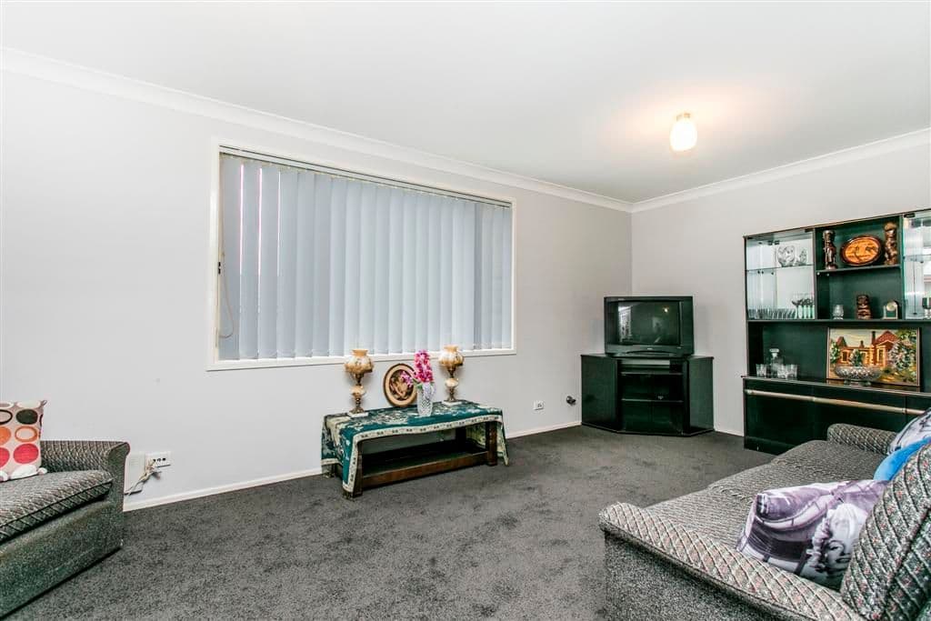 4 Wollabi Crescent, GLENMORE PARK NSW 2745, Glenmore Park - Thumbnail 3