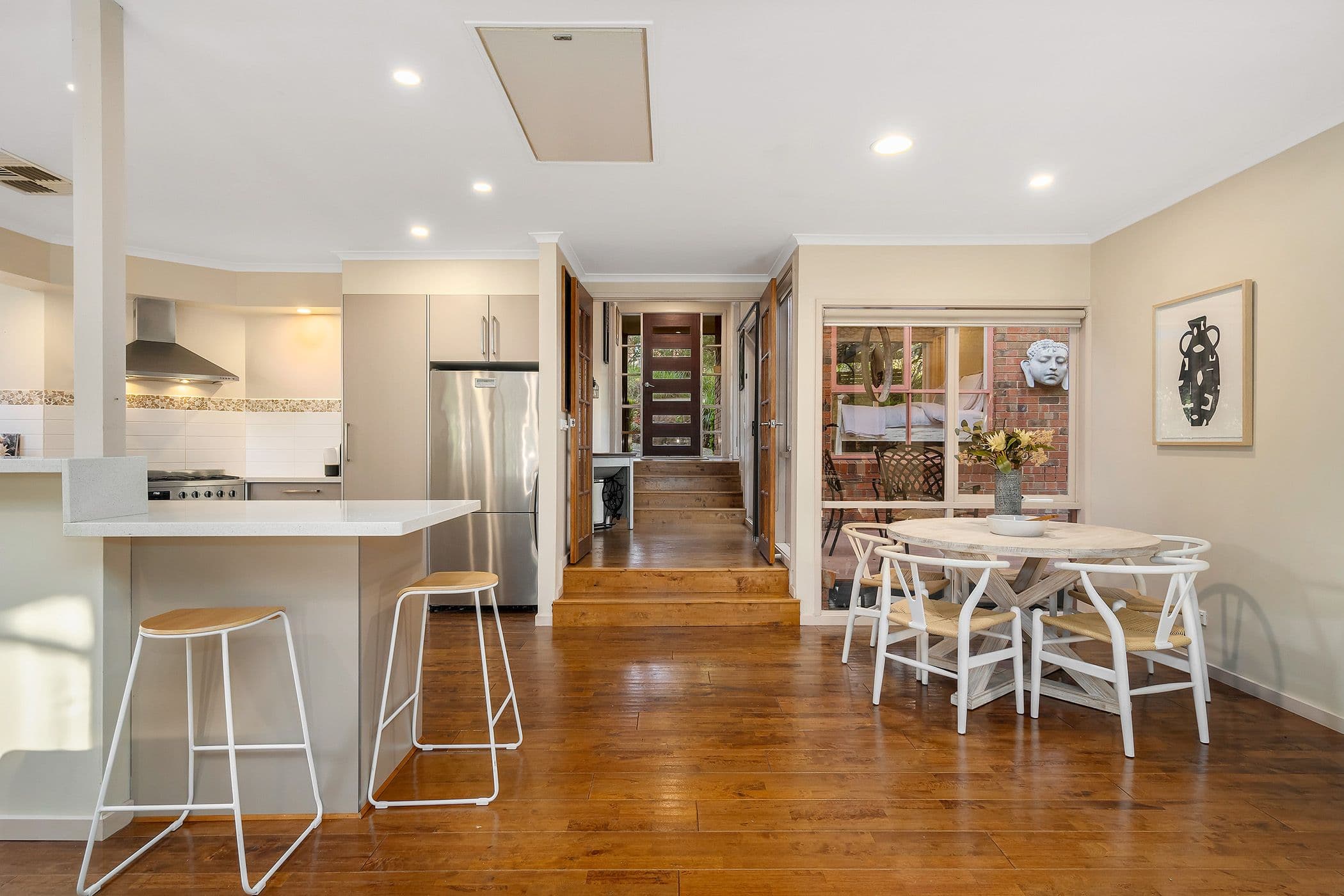8 Kirwin Avenue, Eltham VIC 3095, Eltham - Thumbnail 3