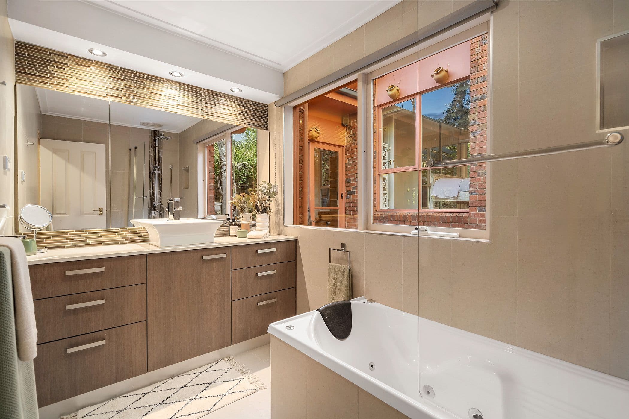 8 Kirwin Avenue, Eltham VIC 3095, Eltham - Thumbnail 8