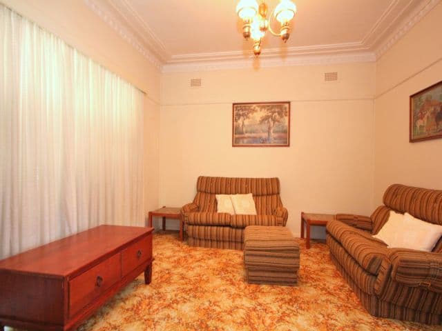 17 Gough Avenue, CHESTER HILL NSW 2162, Chester Hill - Thumbnail 5