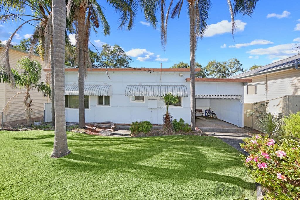 32 Woodland Parkway, Buff Point - Thumbnail 2