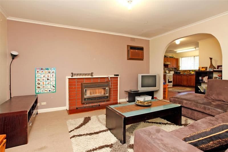 2 Bickley Avenue, THOMASTOWN VIC 3074, Thomastown - Thumbnail 2