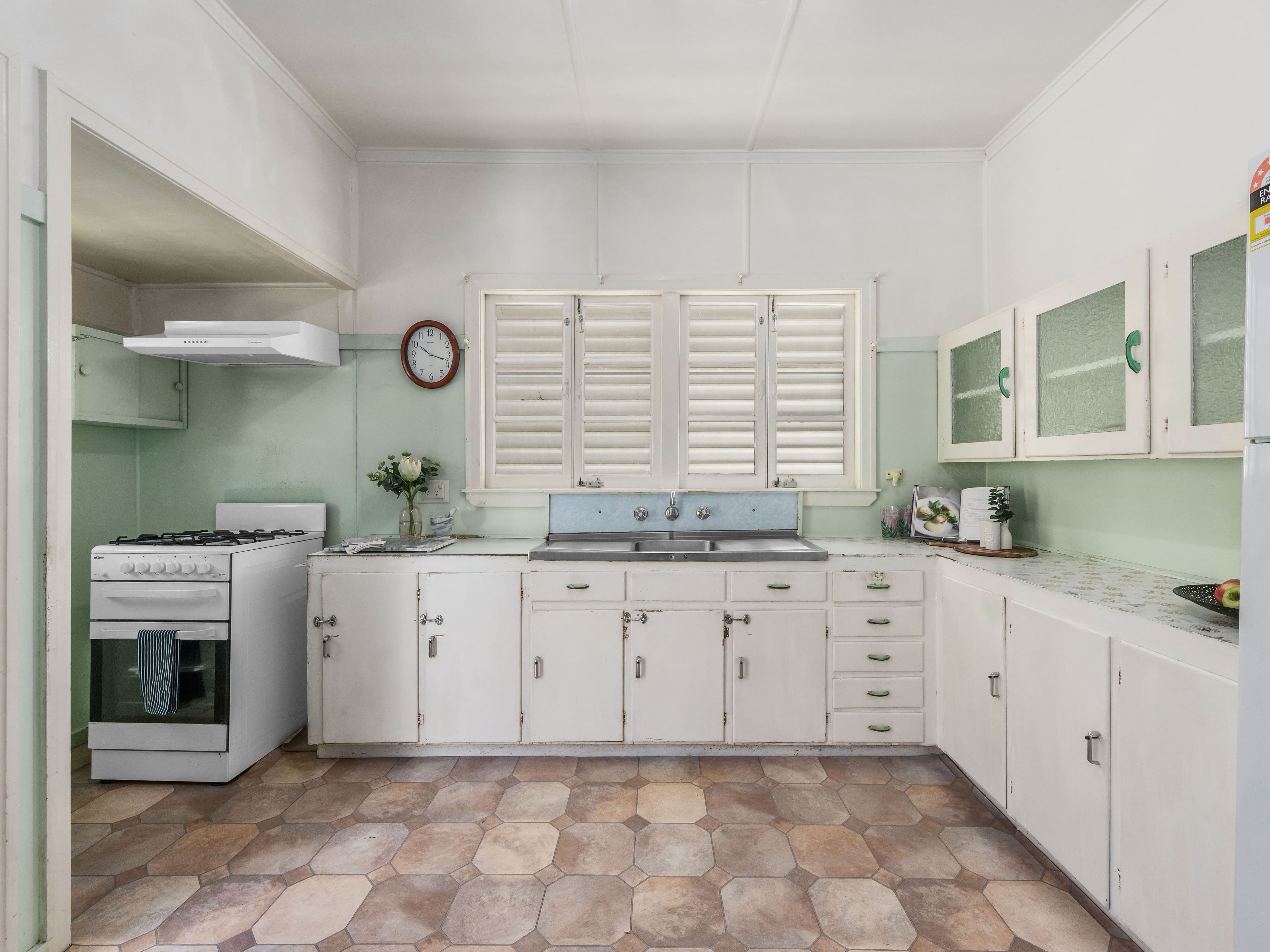 66 Lindsay Street, Ashgrove QLD 4060, Ashgrove - Thumbnail 2