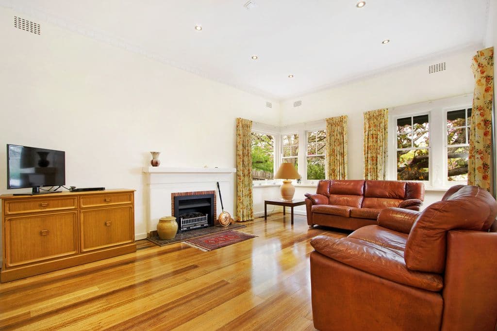 21 Outlook Drive, CAMBERWELL VIC 3124, Camberwell - Thumbnail 2