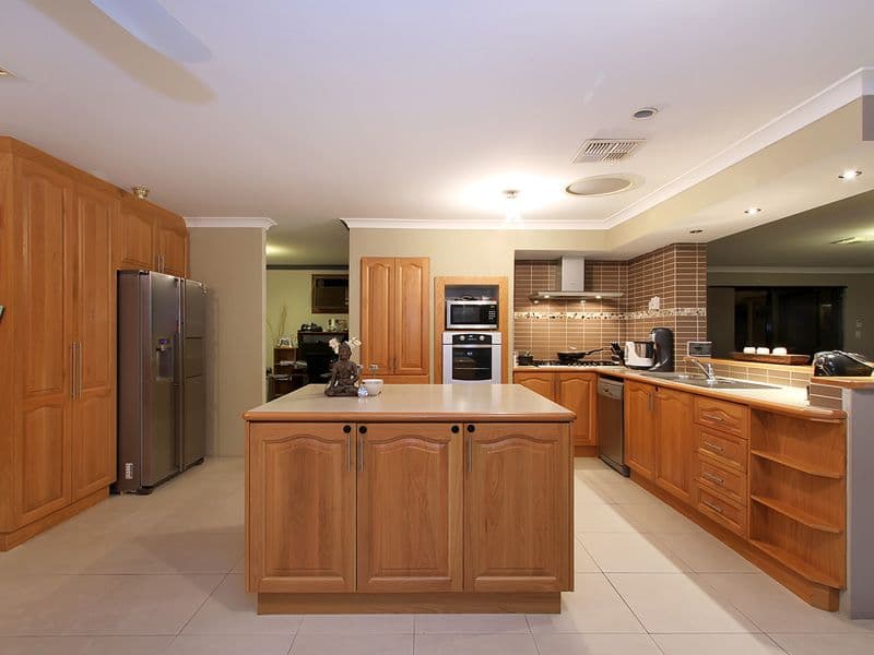43 Northridge Drive, BALLAJURA WA 6066, Ballajura - Thumbnail 2