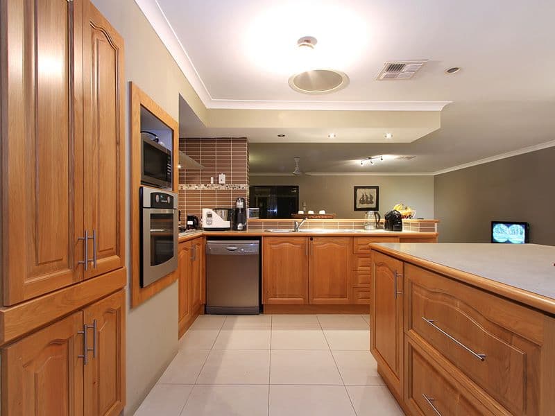 43 Northridge Drive, BALLAJURA WA 6066, Ballajura - Thumbnail 4