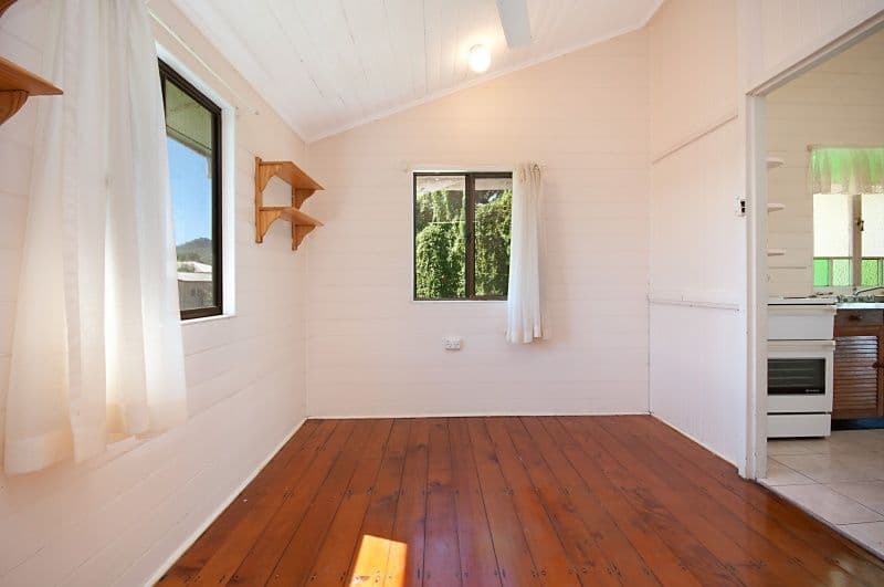 61 Roberts Street, HERMIT PARK QLD 4812, Hermit Park - Thumbnail 4