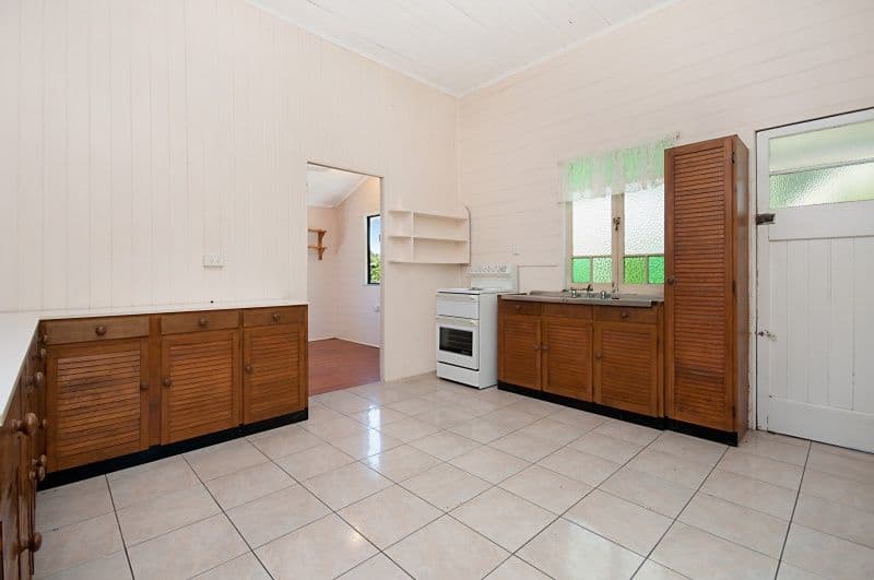 61 Roberts Street, HERMIT PARK QLD 4812, Hermit Park - Thumbnail 5