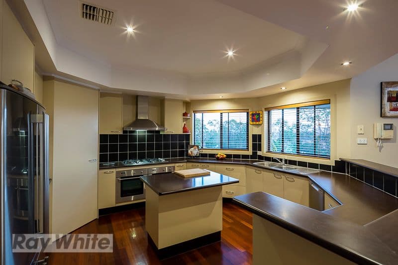 21 Karumba Street, CARINA HEIGHTS QLD 4152, Carina Heights - Thumbnail 5