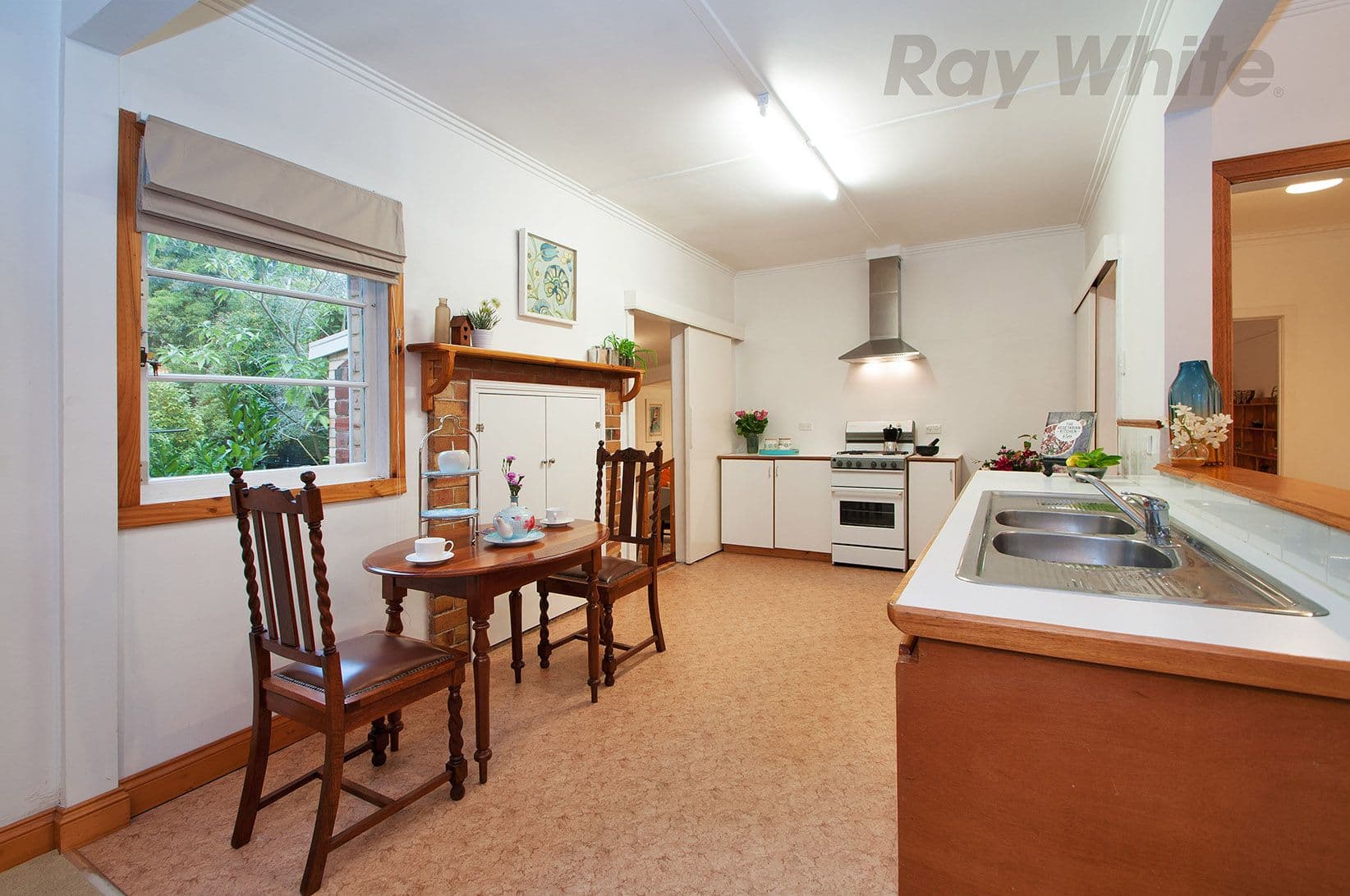 71 LONG VIEW Road, Croydon South VIC 3136, Croydon South - Thumbnail 4