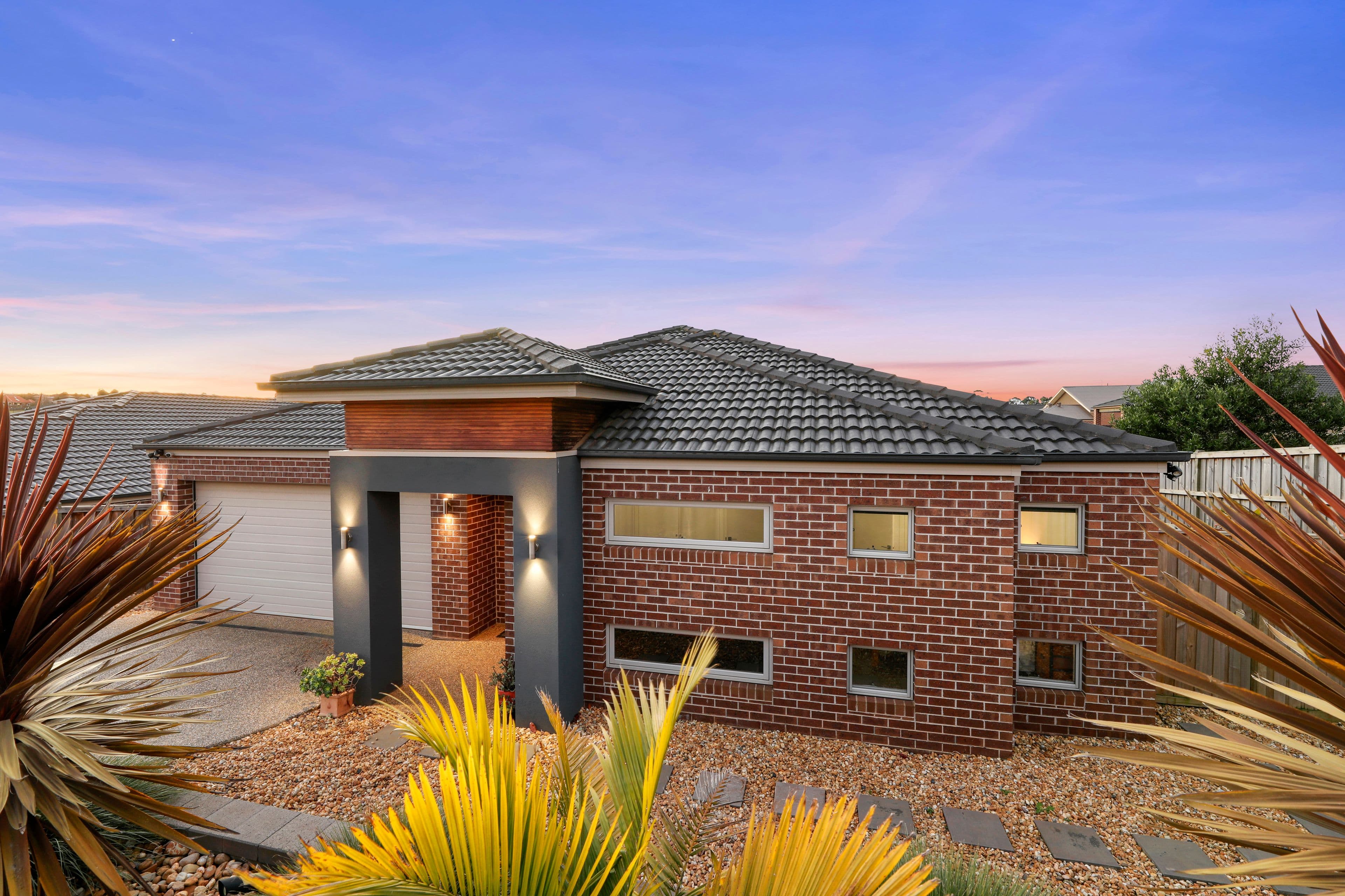 71 Empire Avenue, Drouin VIC 3818, Drouin - Thumbnail 2