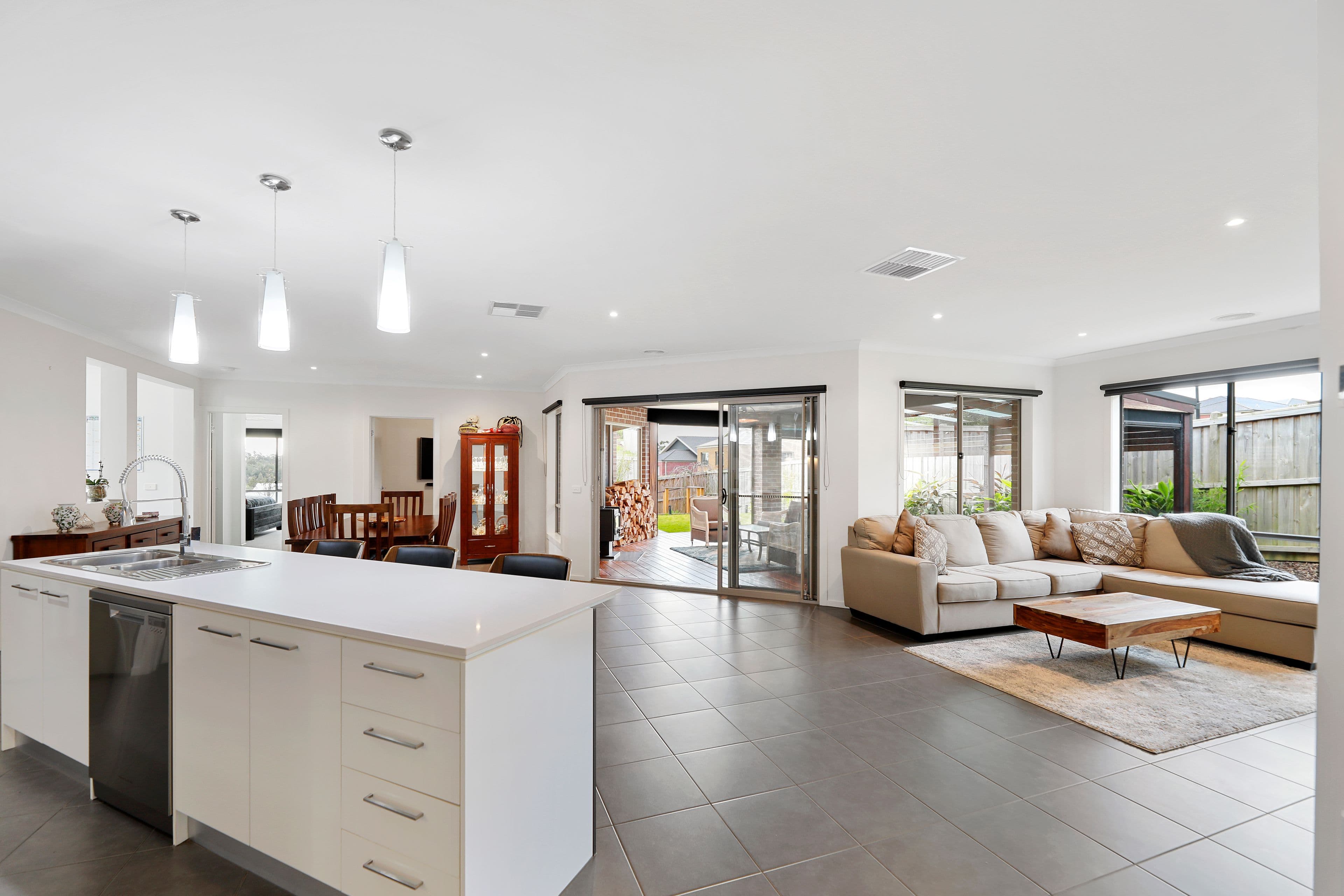 71 Empire Avenue, Drouin VIC 3818, Drouin - Thumbnail 3
