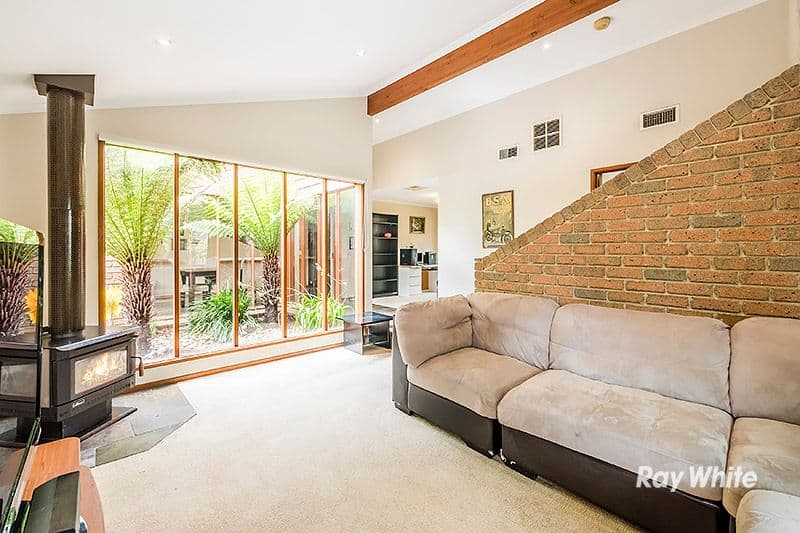 27 Maltravers Crescent, Cranbourne North VIC 3977, Cranbourne North - Thumbnail 3