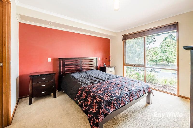 27 Maltravers Crescent, Cranbourne North VIC 3977, Cranbourne North - Thumbnail 4