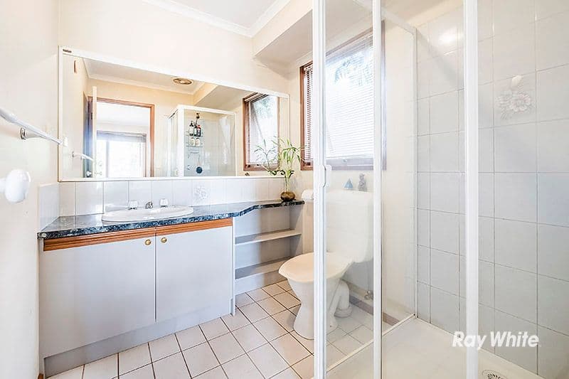 27 Maltravers Crescent, Cranbourne North VIC 3977, Cranbourne North - Thumbnail 5