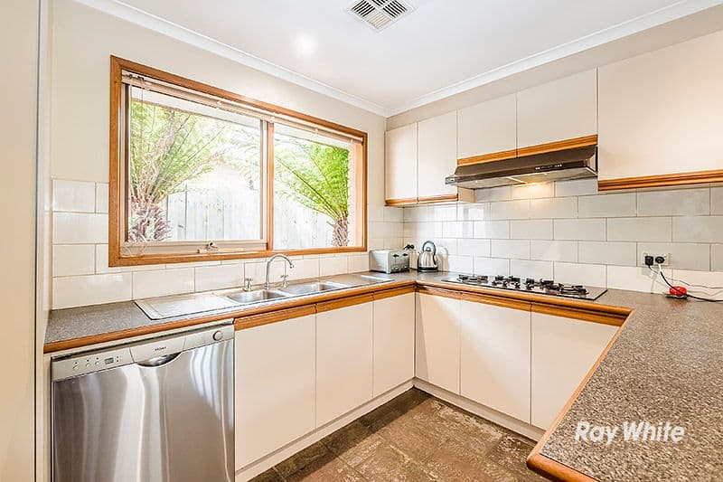 27 Maltravers Crescent, Cranbourne North VIC 3977, Cranbourne North - Thumbnail 6