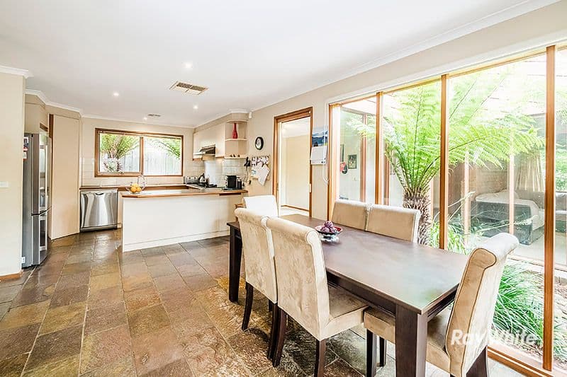 27 Maltravers Crescent, Cranbourne North VIC 3977, Cranbourne North - Thumbnail 7