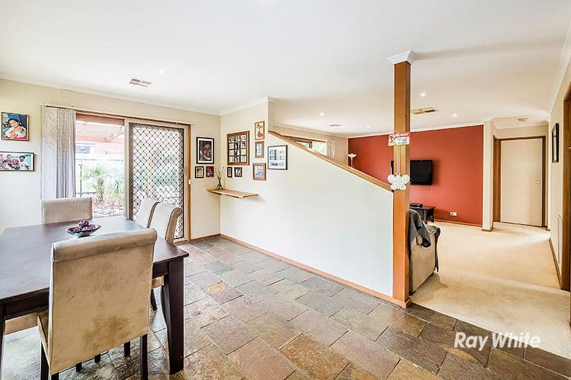 27 Maltravers Crescent, Cranbourne North VIC 3977, Cranbourne North - Thumbnail 8