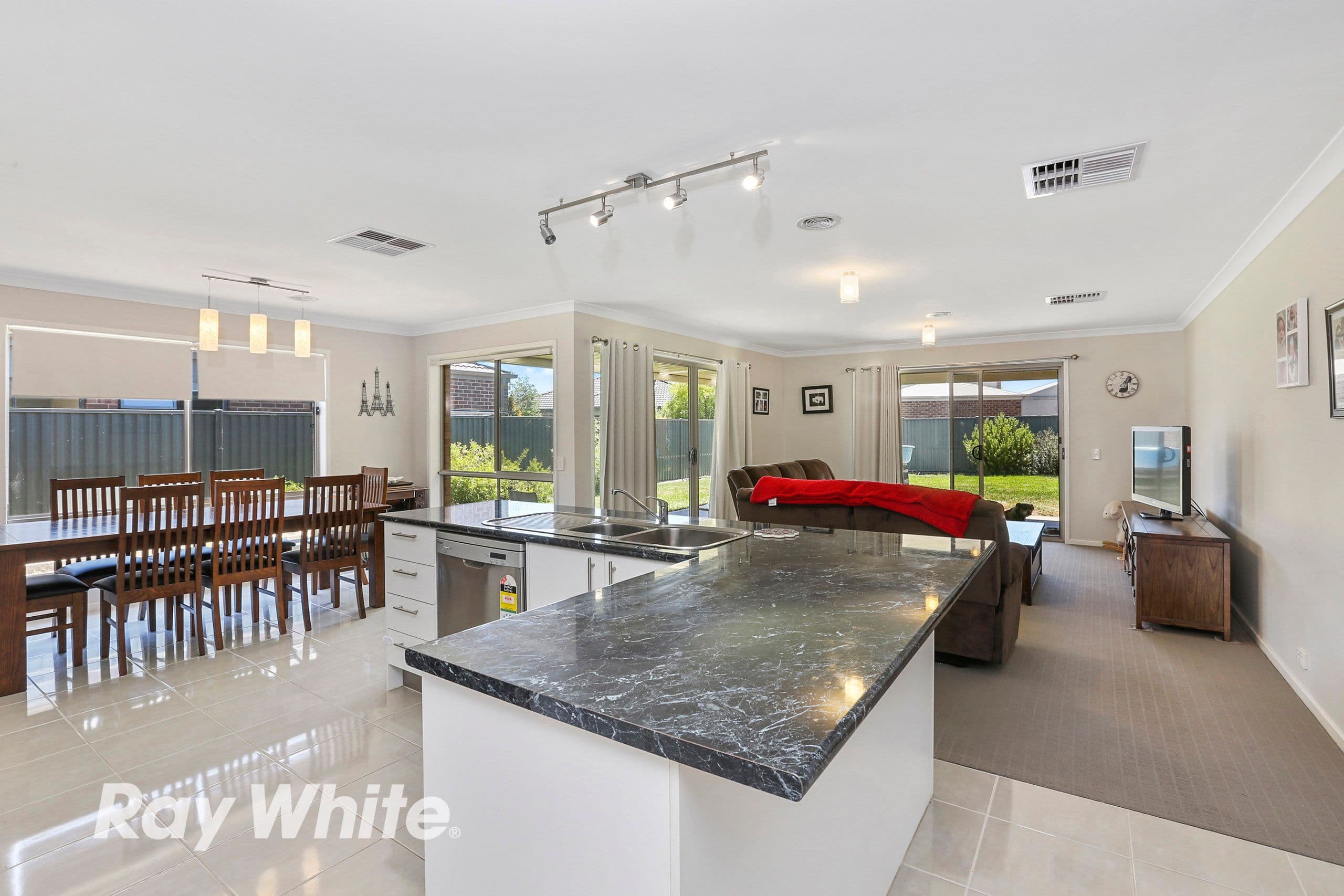29 Kingfisher Court, Lara VIC 3212, Lara - Thumbnail 3