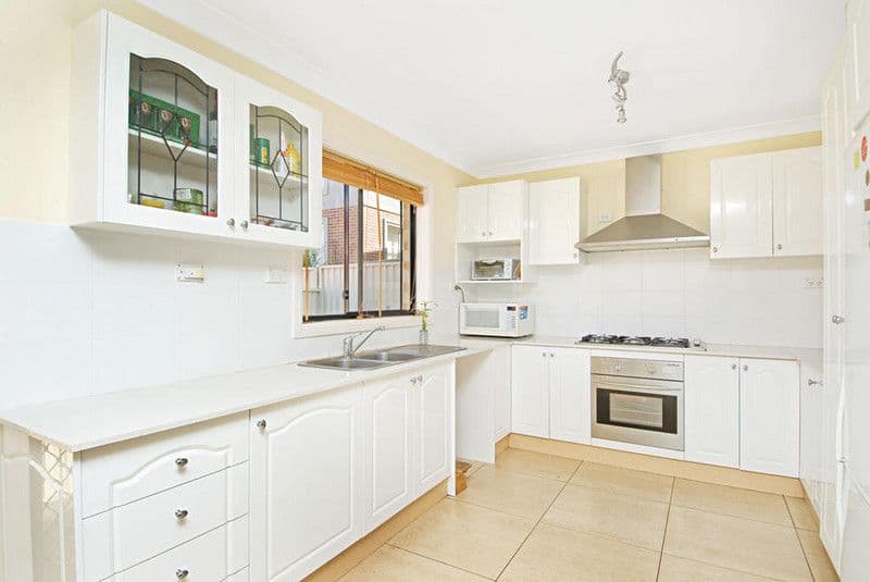 8 Governor Place, WINSTON HILLS NSW 2153, Winston Hills - Thumbnail 2