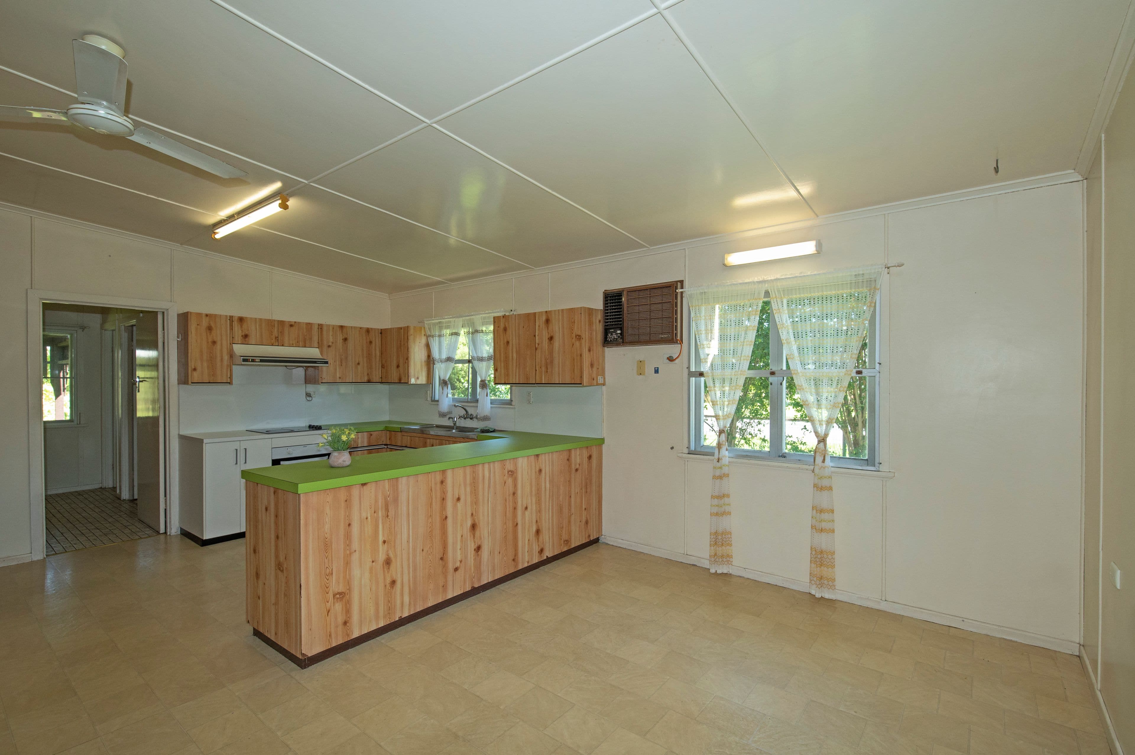 17 Gerard Street, Biloela QLD 4715, Biloela - Thumbnail 3
