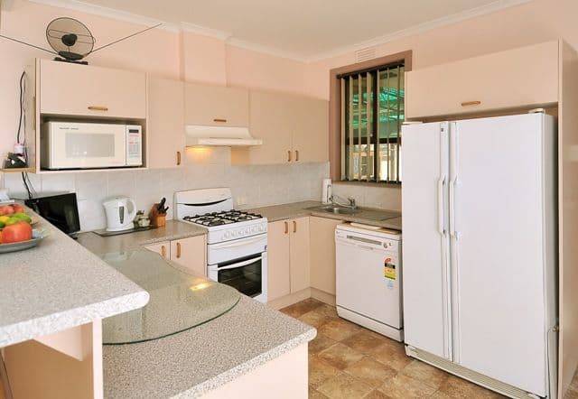 2 Cuthbert Road, RESERVOIR VIC 3073, Reservoir - Thumbnail 5
