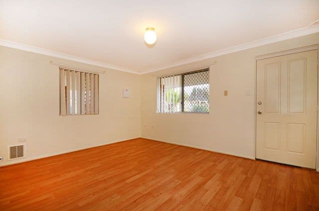 12 Melba Place, WESTMINSTER WA 6061, Westminster - Thumbnail 6