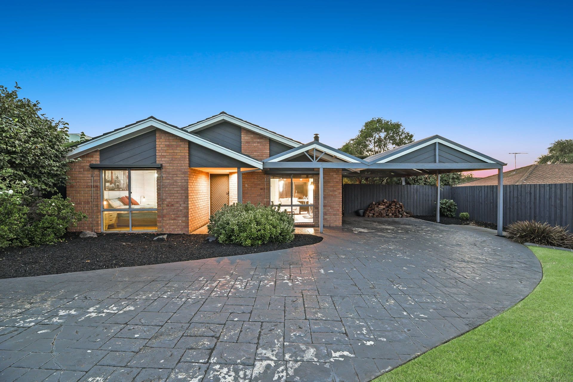 8 Barber Court, Berwick VIC 3806, Berwick - Thumbnail 3