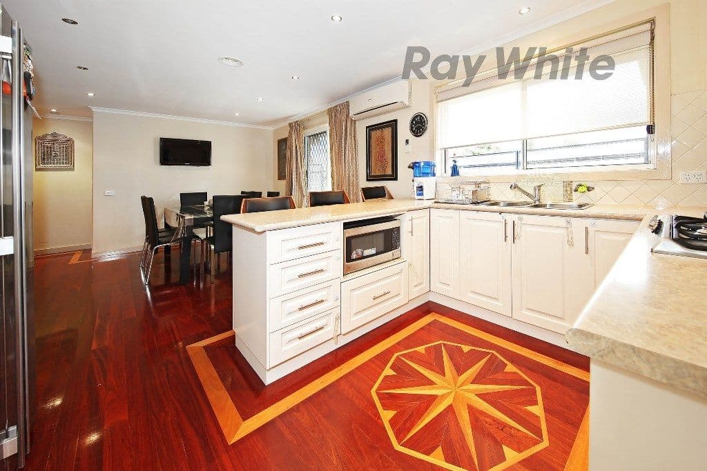 42 Karinya Close, Werribee VIC 3030, Werribee - Thumbnail 4