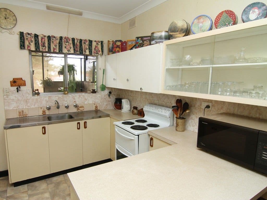 24 Laffer Street, Barmera SA 5345, Barmera - Thumbnail 2