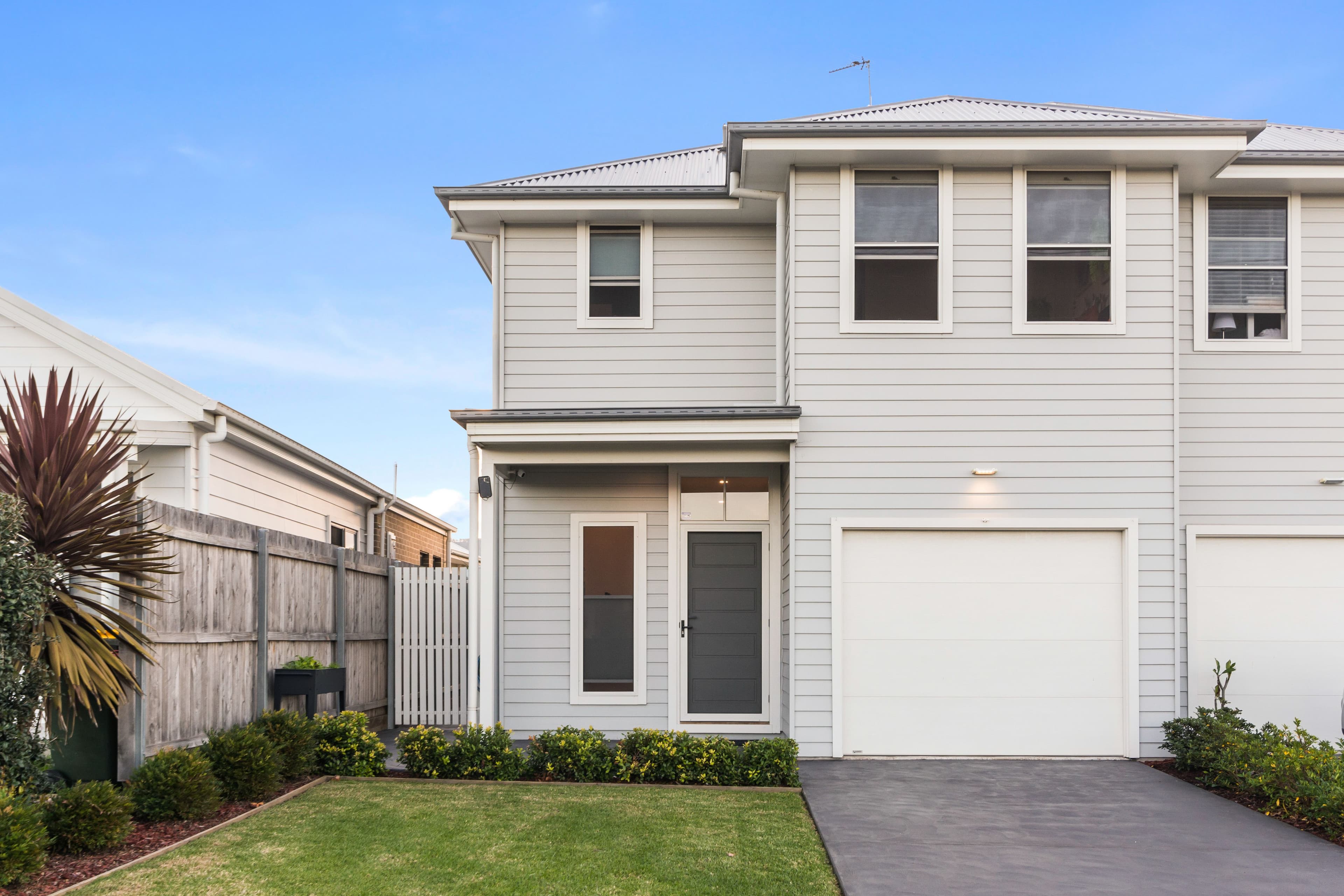 2b Balmoral Parade, Tullimbar NSW 2527, Tullimbar - Image 1