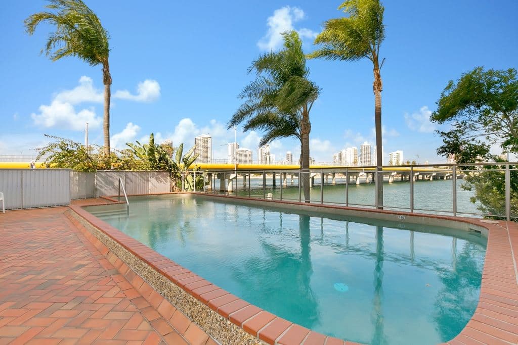 83 Brighton Parade, SOUTHPORT QLD 4215, Southport - Thumbnail 2
