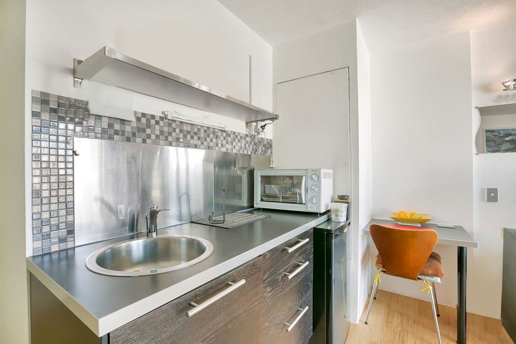 83 Brighton Parade, SOUTHPORT QLD 4215, Southport - Thumbnail 6