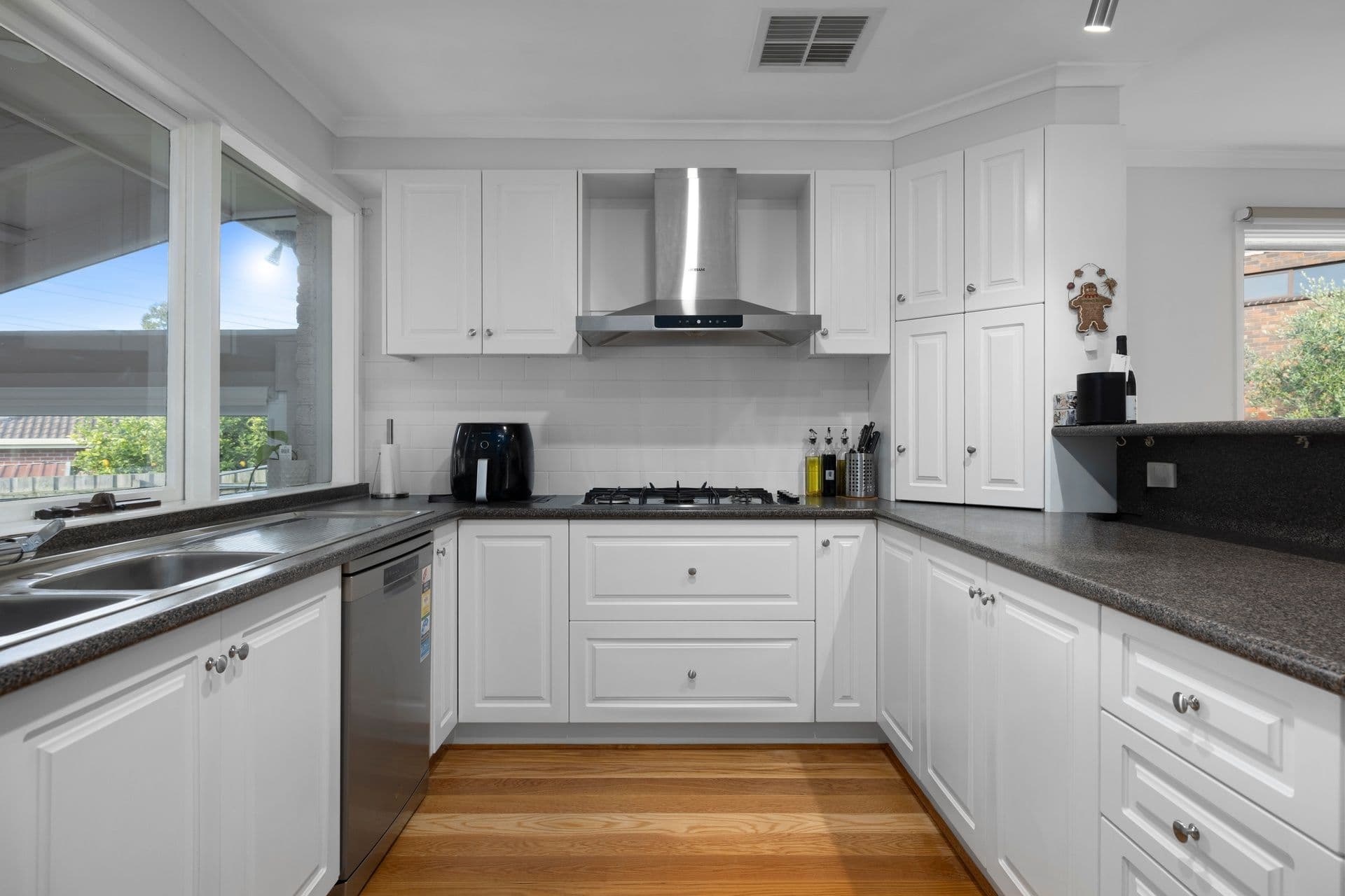 12 Brookland Court, Mulgrave VIC 3170, Mulgrave - Thumbnail 4