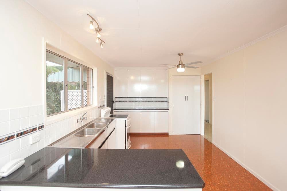 28 Fernshaw Street, MACGREGOR QLD 4109, Macgregor - Thumbnail 3