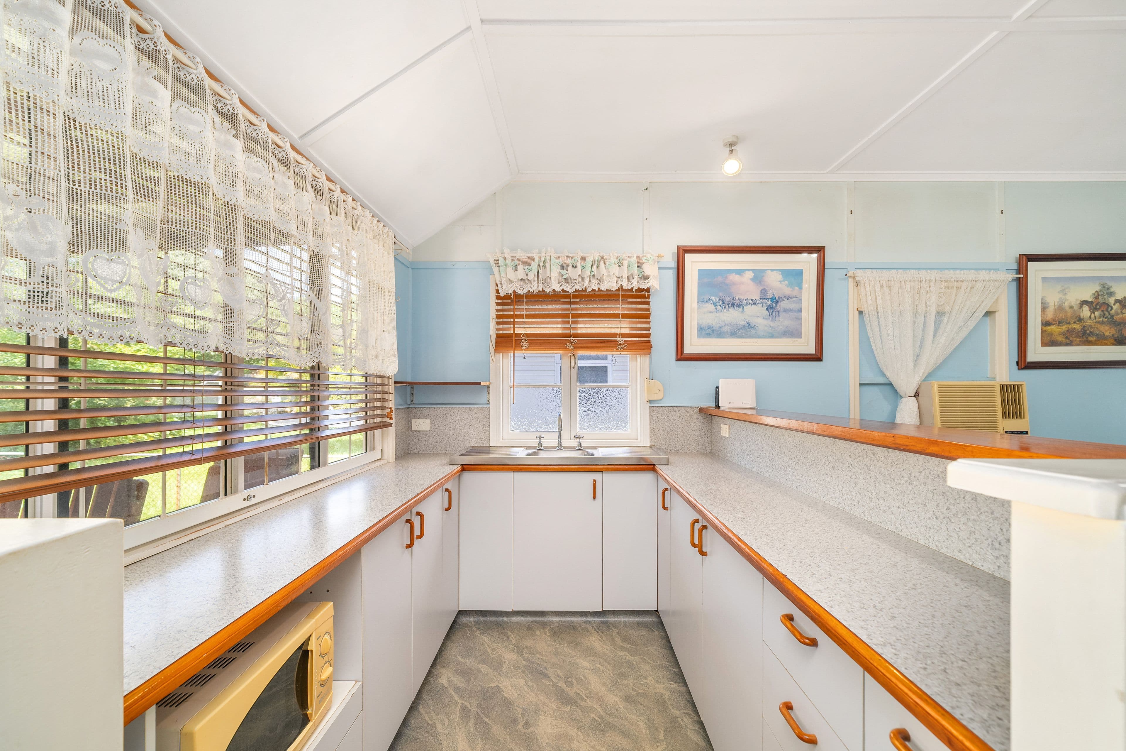 16 Westbrook Street, Woody Point QLD 4019, Woody Point - Thumbnail 5