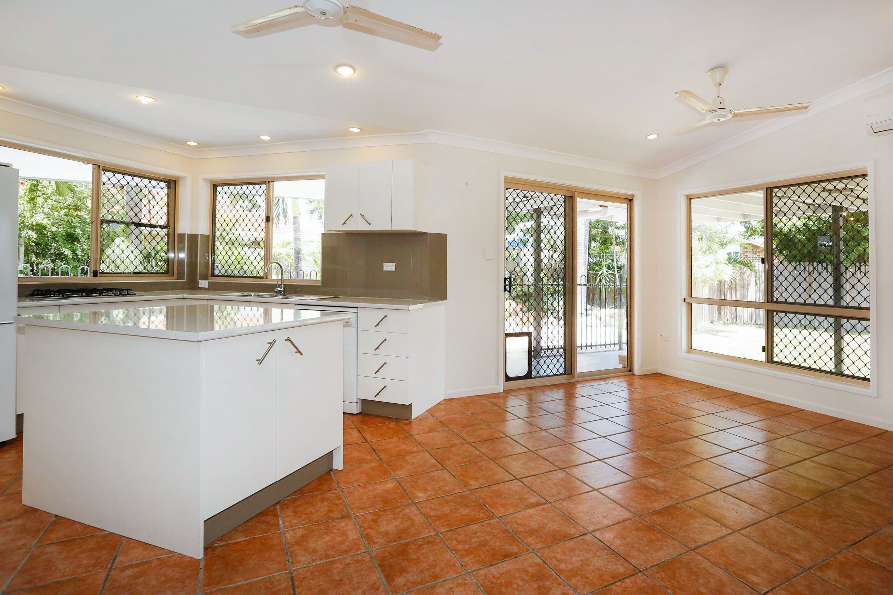 9 Stafford Close, Kirwan QLD 4817, Kirwan - Thumbnail 3
