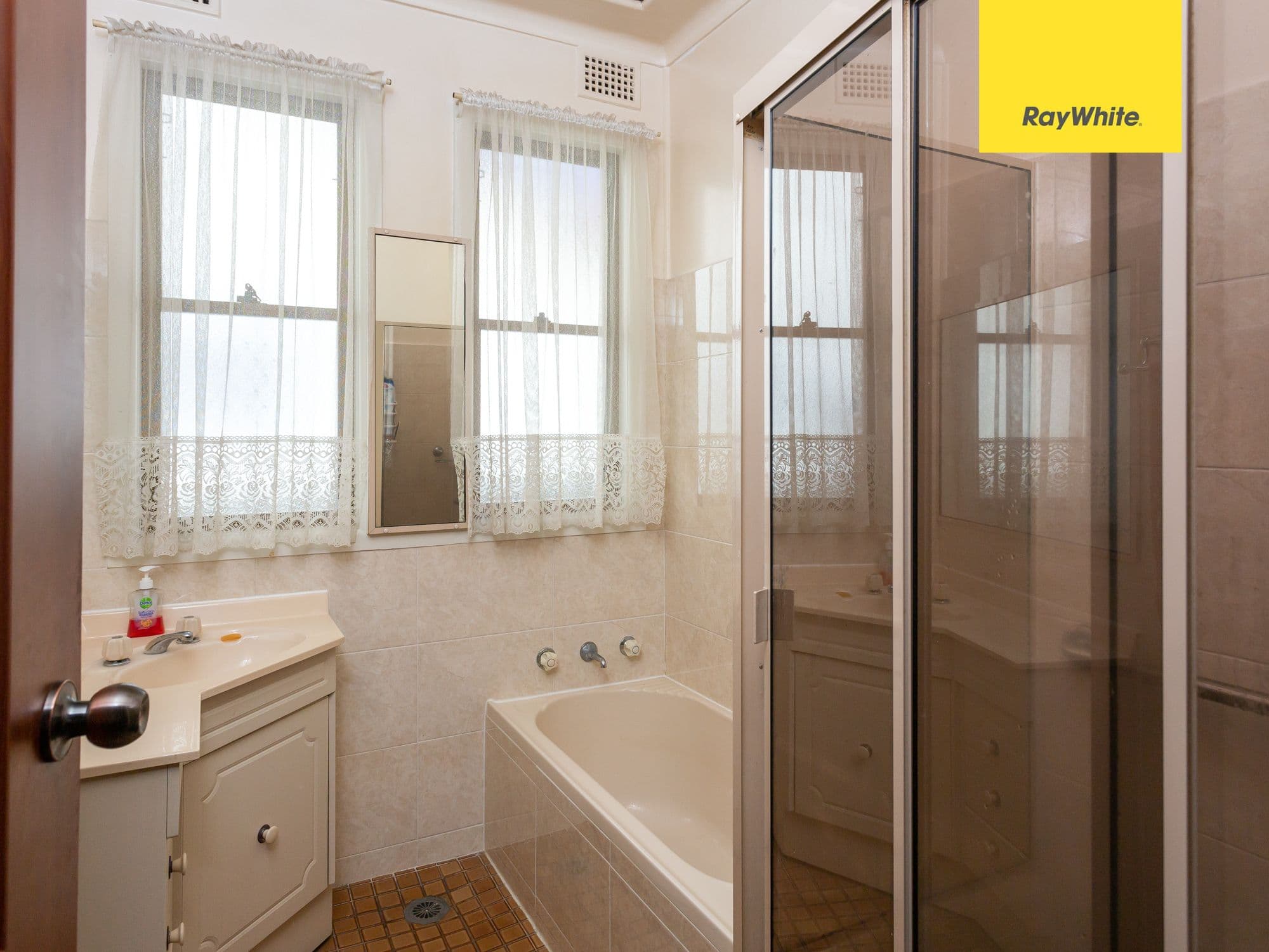25 Earls Avenue, Riverwood - Thumbnail 3