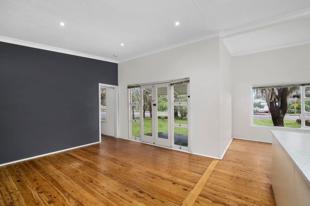 240 Lakedge Avenue, Berkeley Vale NSW 2261, Berkeley Vale - Thumbnail 5