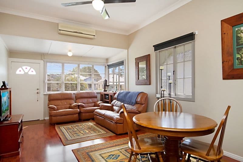18 Hylton Crescent, Rosanna, Rosanna - Thumbnail 3