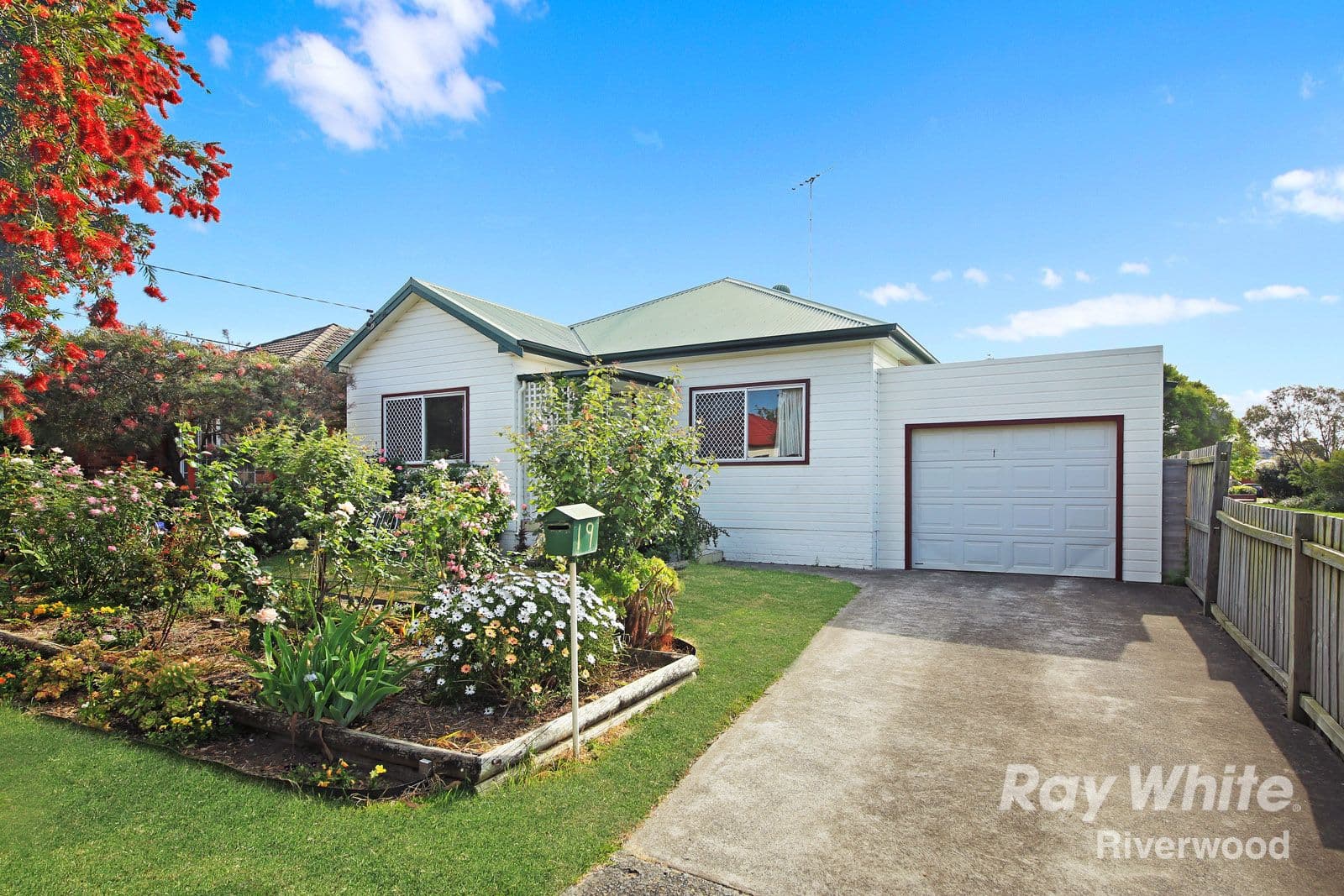 19 Mazarin Street, Riverwood - Image 1