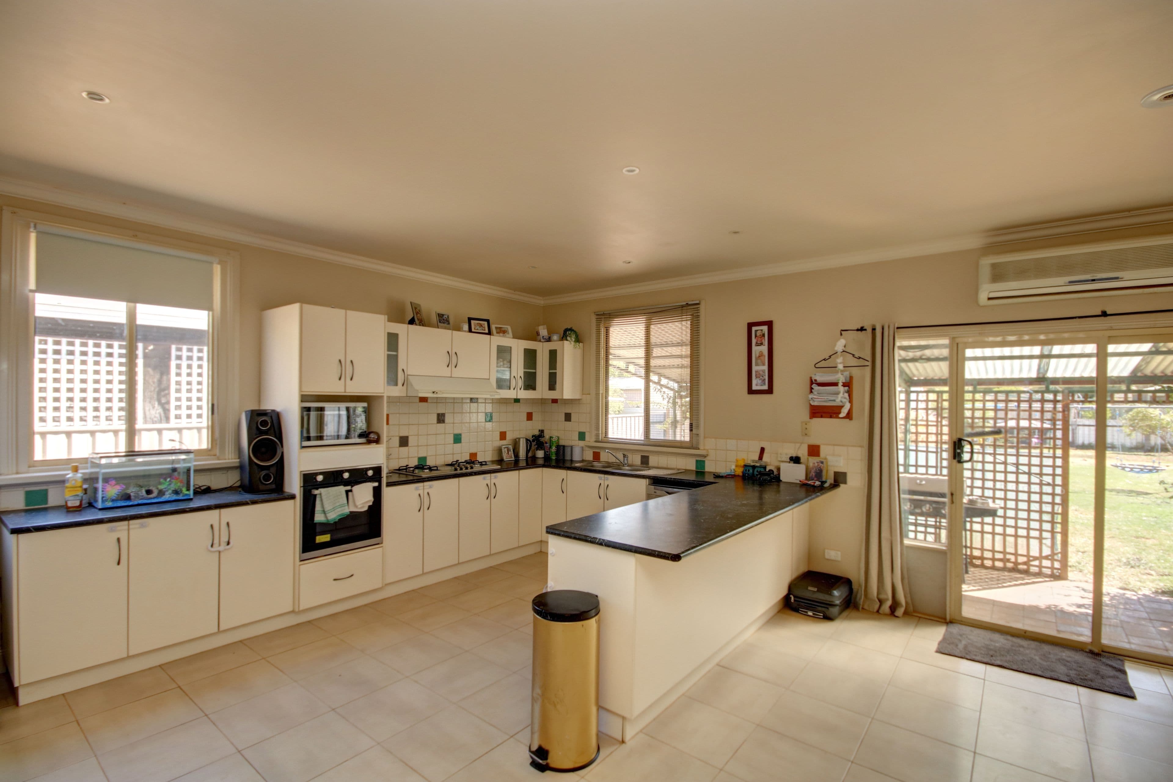8 Campaspe Street, Rochester VIC 3561, Rochester - Thumbnail 4