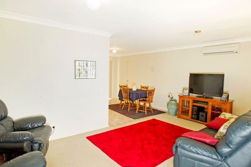 40 Lydon Crescent, WEST NOWRA NSW 2541, West Nowra - Thumbnail 2