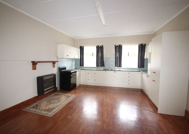 13 Balfour Street, Oberon - Thumbnail 2