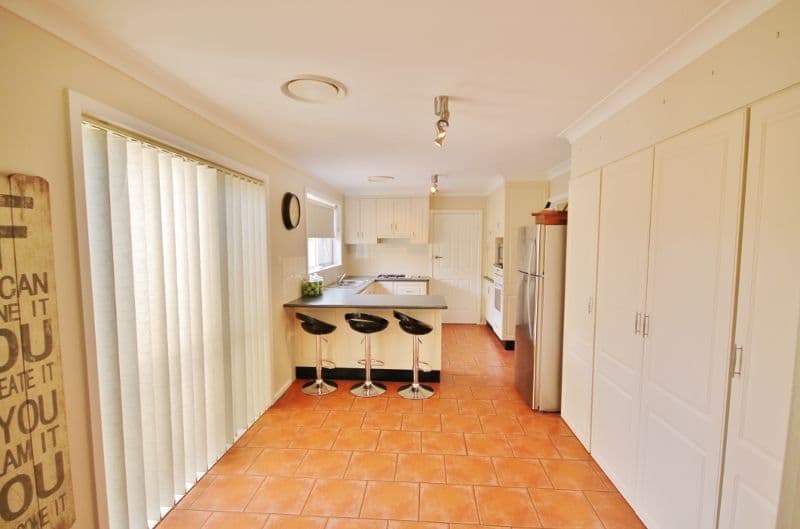 74 Blackett Avenue, YOUNG NSW 2594, Young - Thumbnail 6