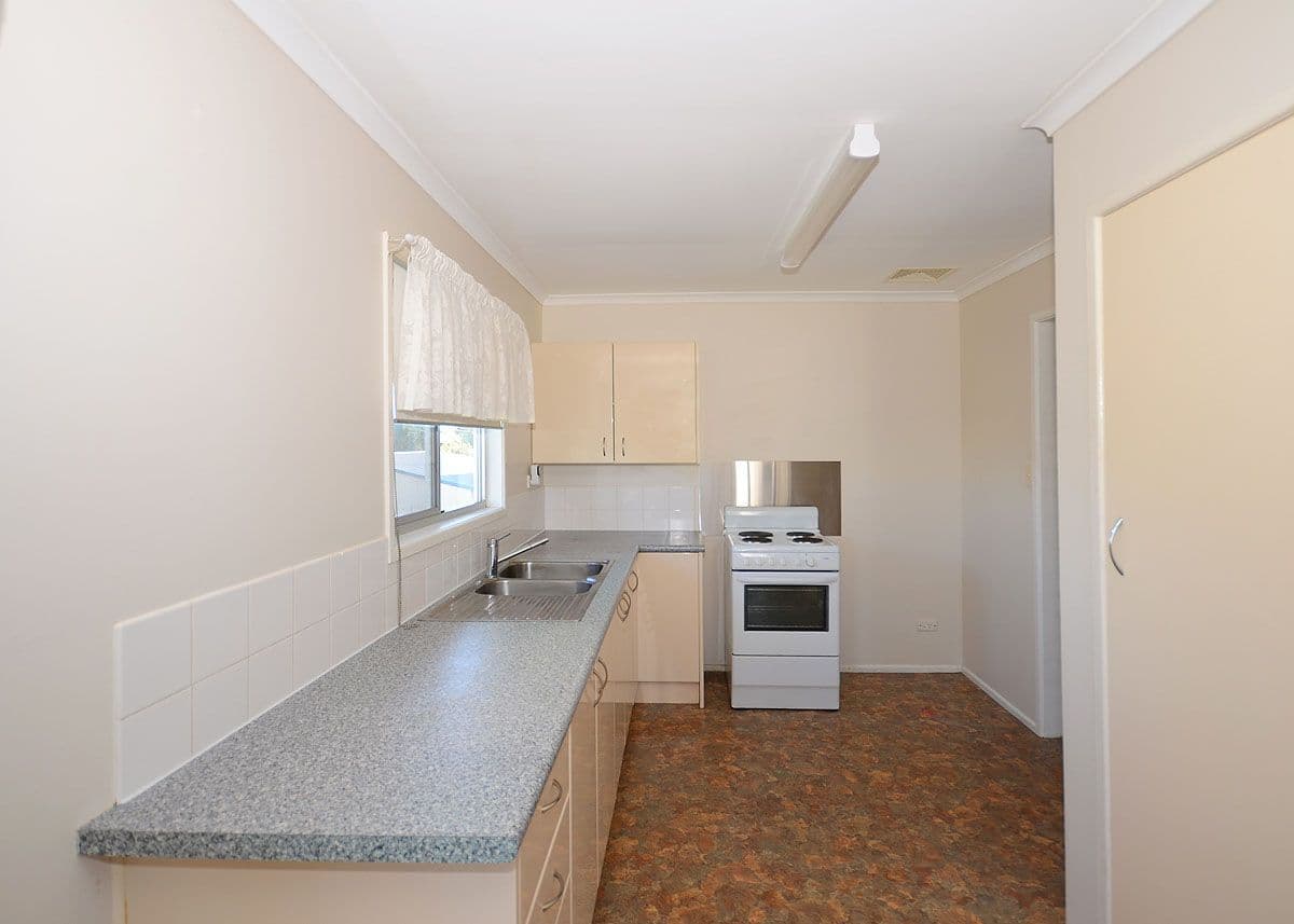 20 Saunders Street, POINT VERNON QLD 4655, Point Vernon - Thumbnail 7