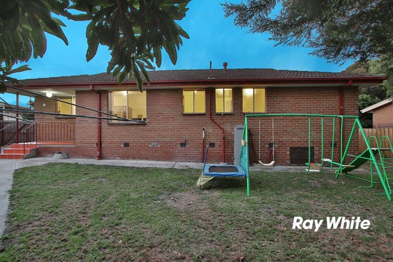 8 Valerie Drive, Cranbourne VIC 3977, Cranbourne - Thumbnail 8