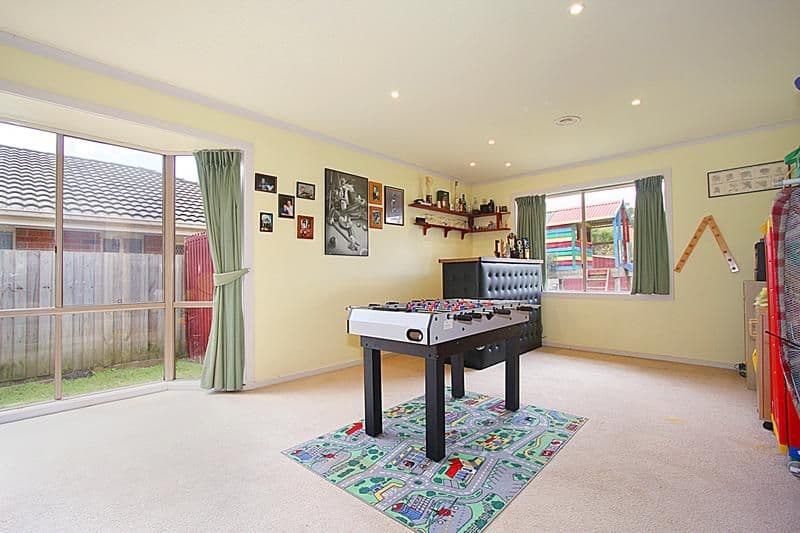 15 Norvel Road, FERNTREE GULLY VIC 3156, Ferntree Gully - Thumbnail 4