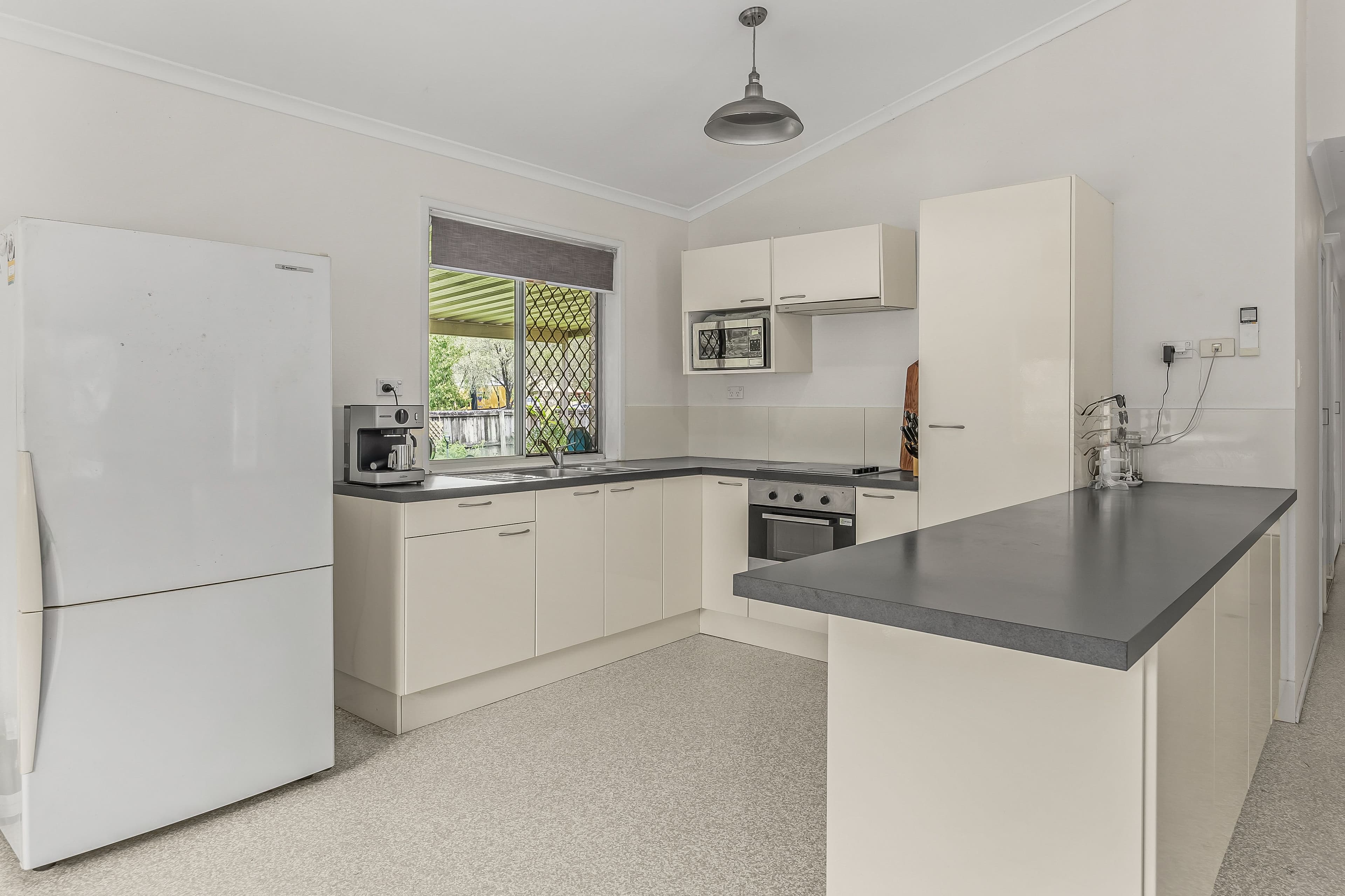 4 Jerrawa Street, Nerang QLD 4211, Nerang - Thumbnail 3